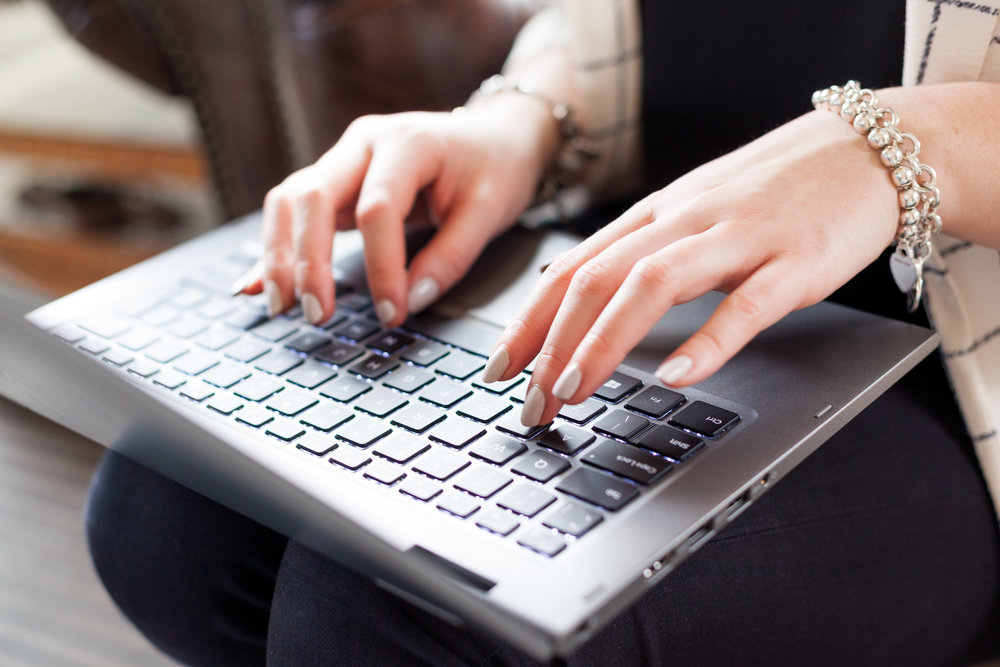 Step 1 // Select a service  Check out either my  Headshot Experience page  or my  Personal Branding Experience page.  Select the service you feel is the best fit and enter your details to download my pricing guide, which details everything you need to know. I’ll then be in touch by email.